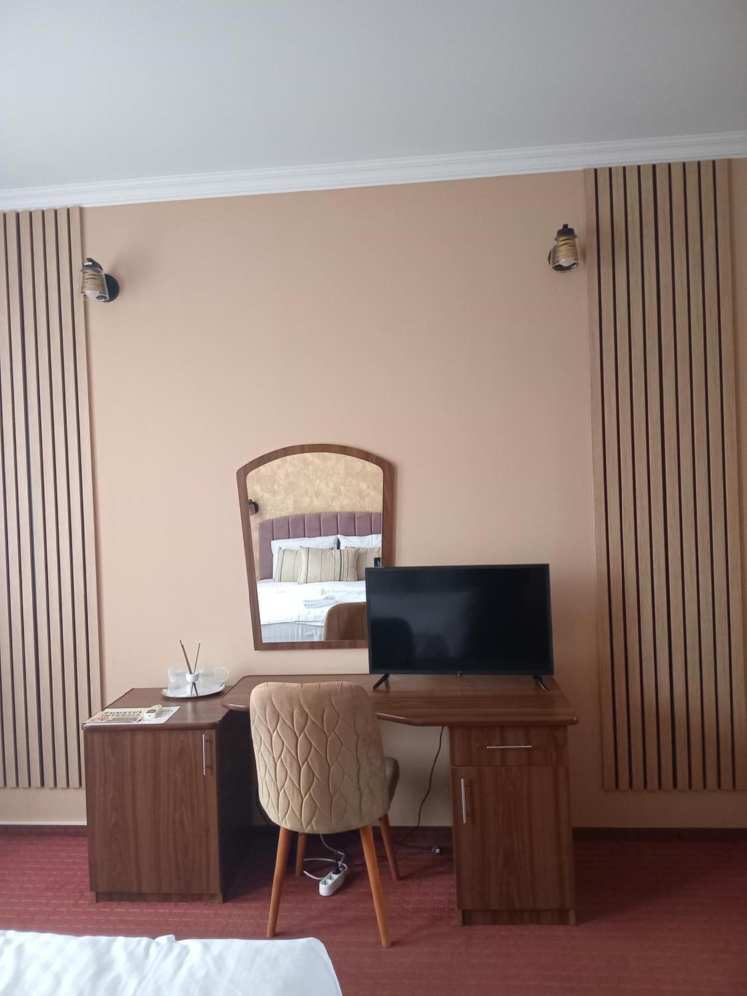 Coliseum Hotel Calafat Ngoại thất bức ảnh